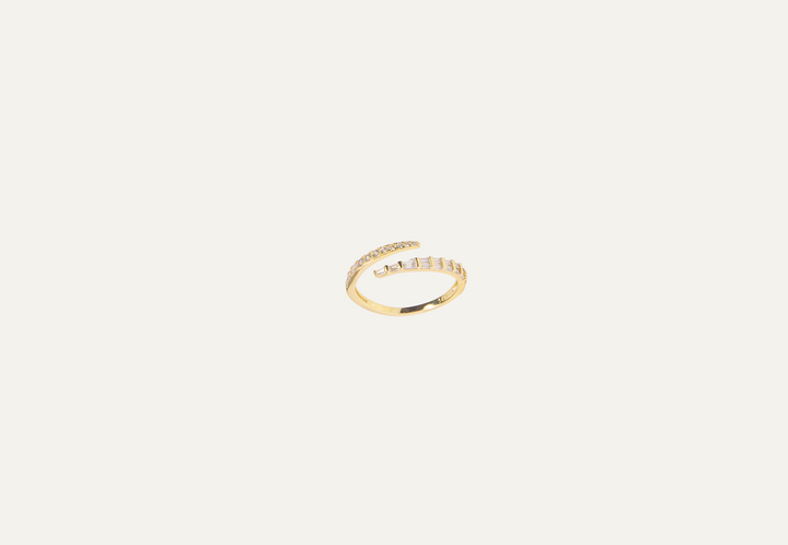 Baguette Claw Gold Ring