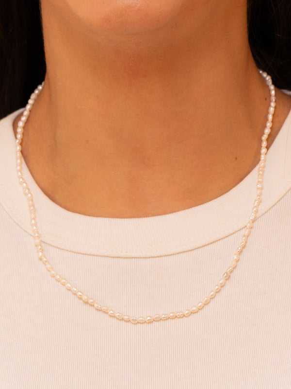 Mini Pearls Necklace